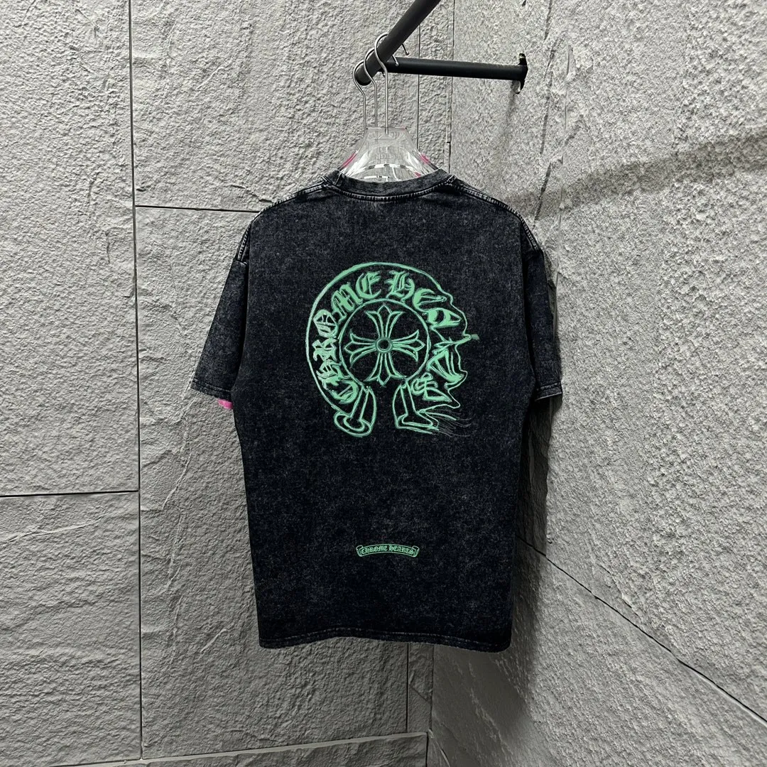 🅿️180 CH* Crow Heart* 2025 spring and summer new style Snowflake distressed washed retro round neck short sleeves Chest and front logo Horseshoe print Customized fabric Short-sleeved T-shirt Unisex Size: S M L XL XXL Color: Snowflake Black Snowflake Gray Snowflake Pink Snowflake Blue